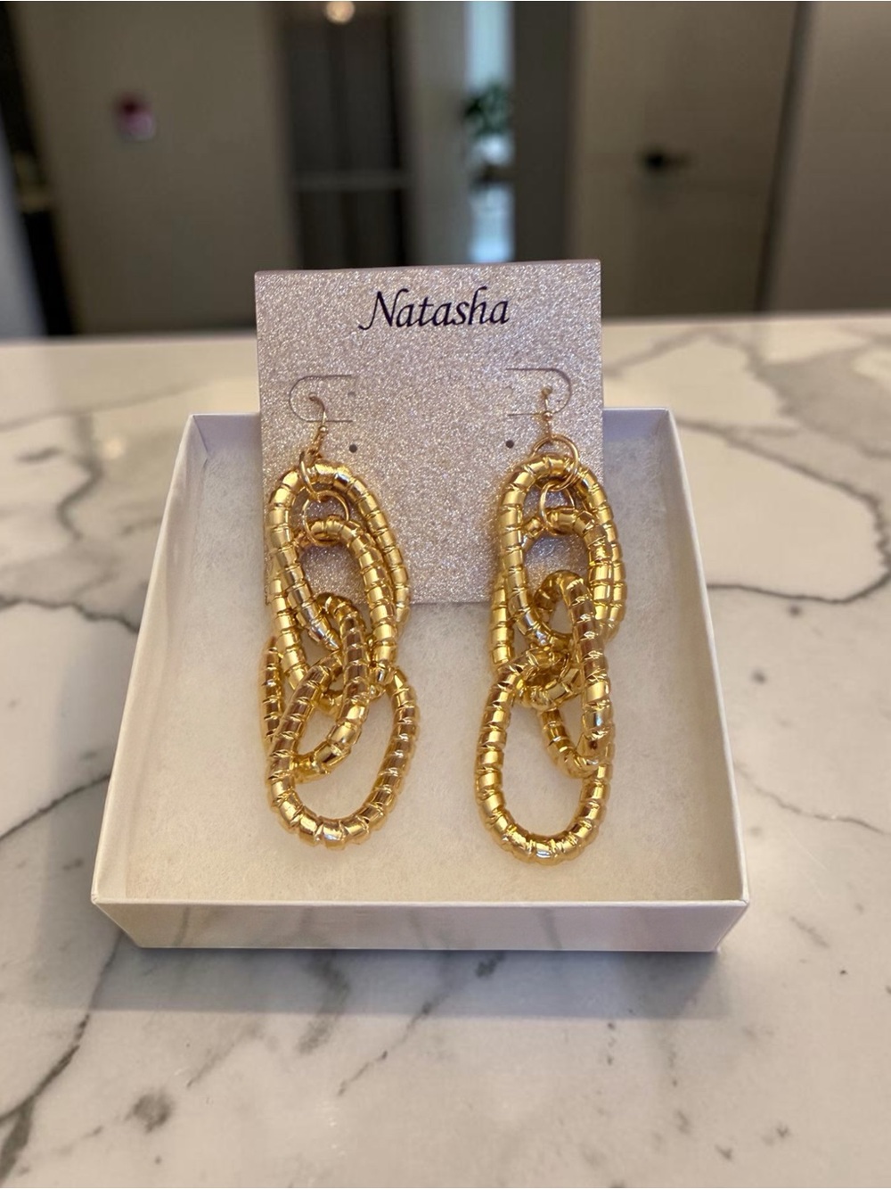 Natasha Shiny Gold Interlocking 3” Loop Drop Earrings NWT Retails $24